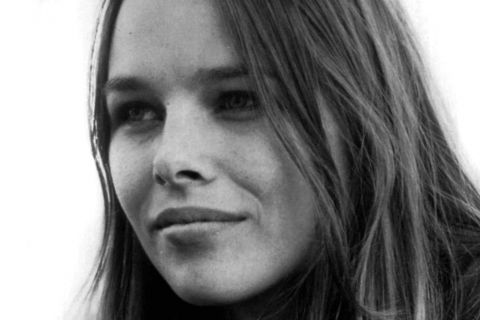 BILA JE FATALNA I ZAVODILA KAO OD ŠALE NABOLJE FRAJERE: Pevačicu muž zbog prevare izbacio iz grupe, a onda je u drugom braku provela samo osam dana