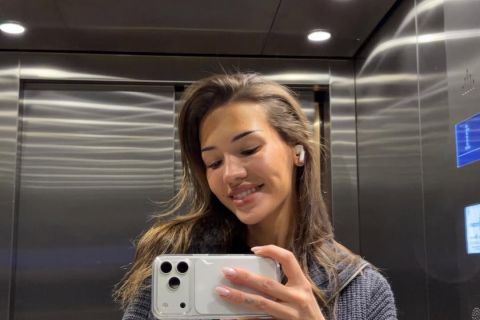 ERA DEBELIH I ZAČEŠLJANIH OBRVA JE GOTOVA: Novi trend zaludeo žene, lice ovako izgleda mlađe i zategnutije (FOTO)