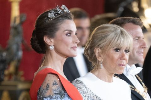 BRIŽIT I LETICIJA UKRALE SVU PAŽNJU: Prva dama u boji godine GODINE, kraljica u najlepšoj plavoj (FOTO)