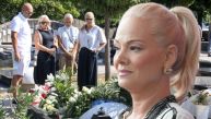 Na grobu Šabana Šaulića ostavljena kruna sa cirkonima: Ovim povodom se oglasila Ilda i otkrila o čemu se radi