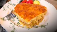 ZAPEČENA FANTAZIJA SA MLEVENIM MESOM I KREMASTIM PRELIVOM: Jelo iz rerne, gotovo za 45 minuta! (RECEPT)
