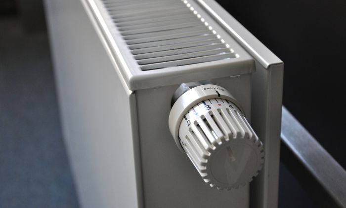 1633796960_radiator-gf8b90f0e8_1920.jpg