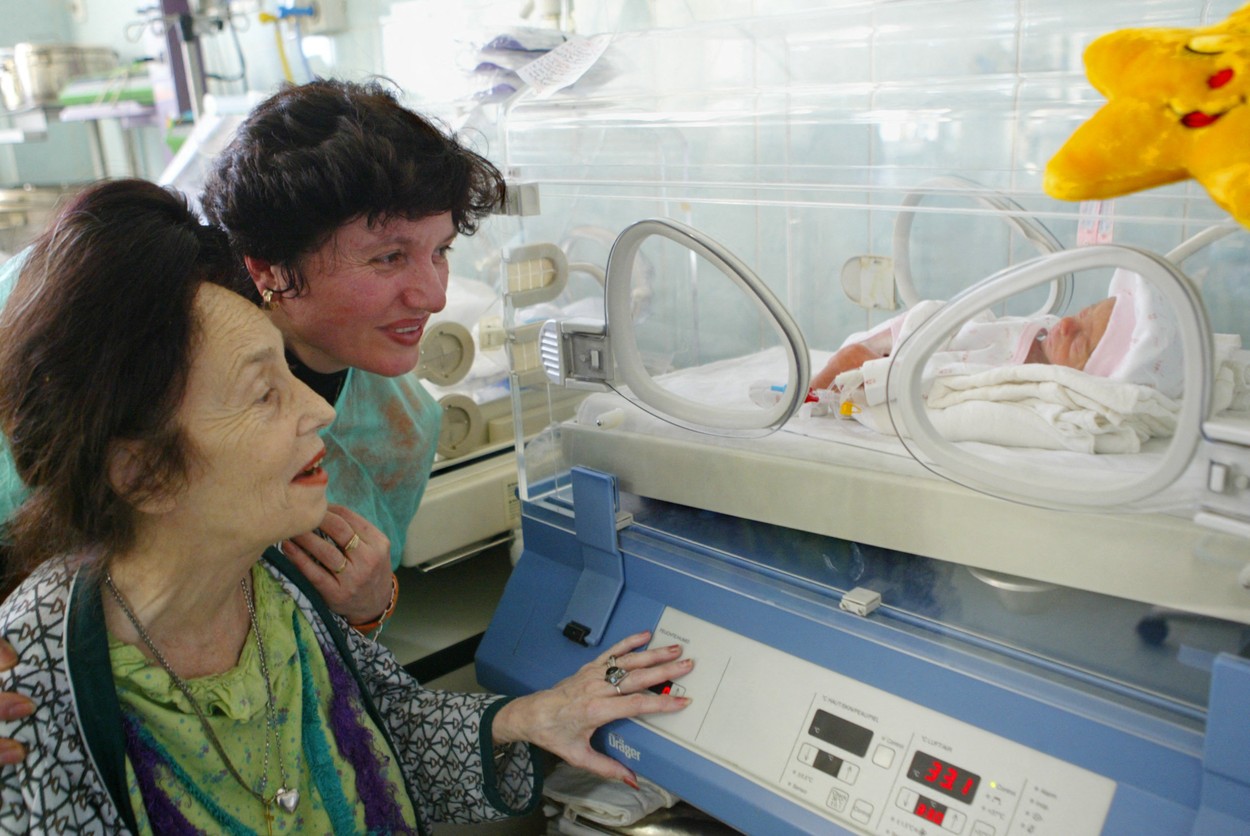 Родился слишком поздно чтобы исследовать землю родился слишком рано. Позже рожденный. Позже рожденный. Позже рожденный. Родился слишком рано чтобы исследовать космос.